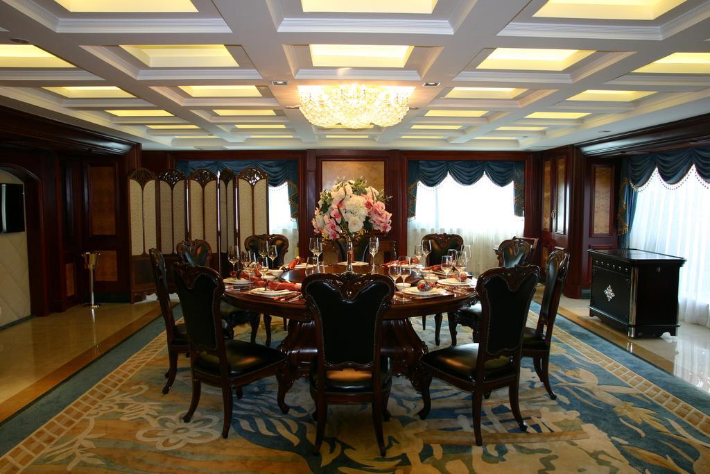 Dynasty International Hotel Kunming Buitenkant foto