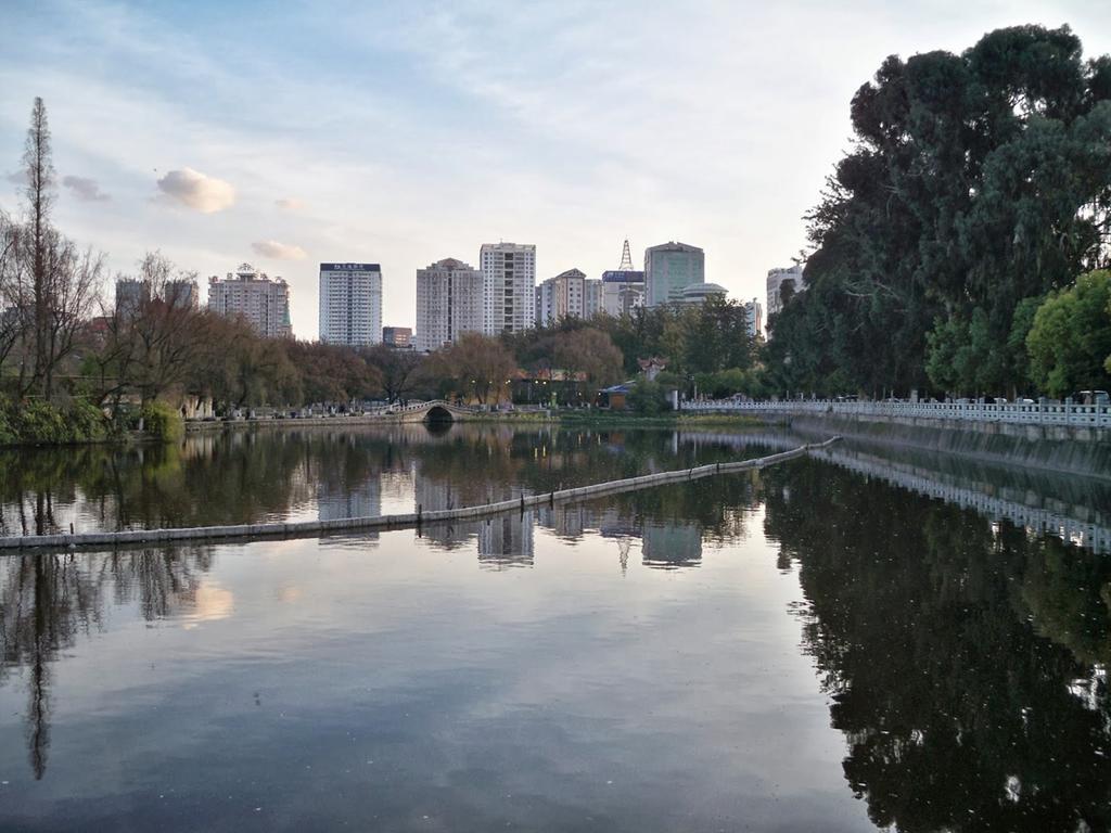 Dynasty International Hotel Kunming Buitenkant foto