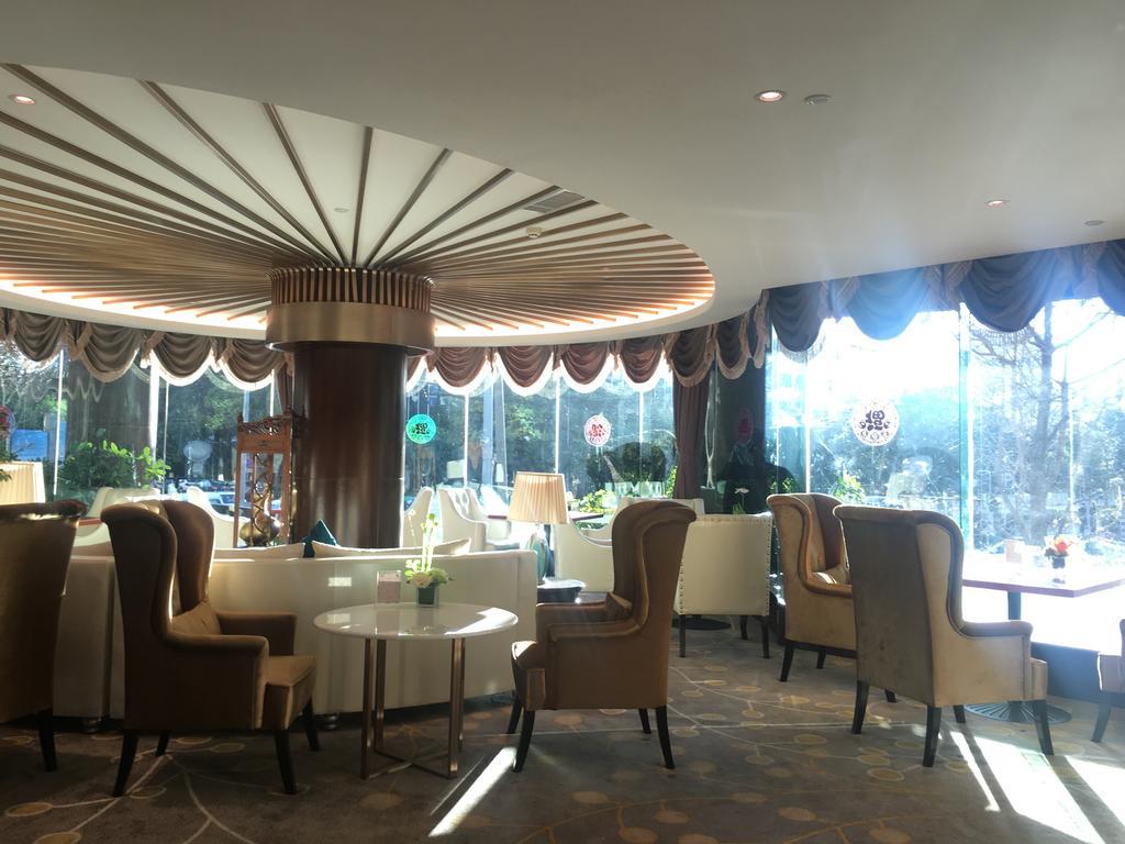 Dynasty International Hotel Kunming Buitenkant foto