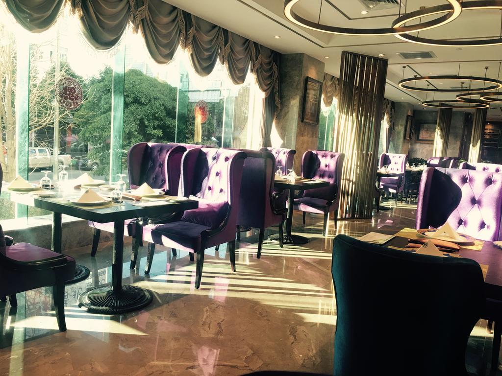 Dynasty International Hotel Kunming Buitenkant foto